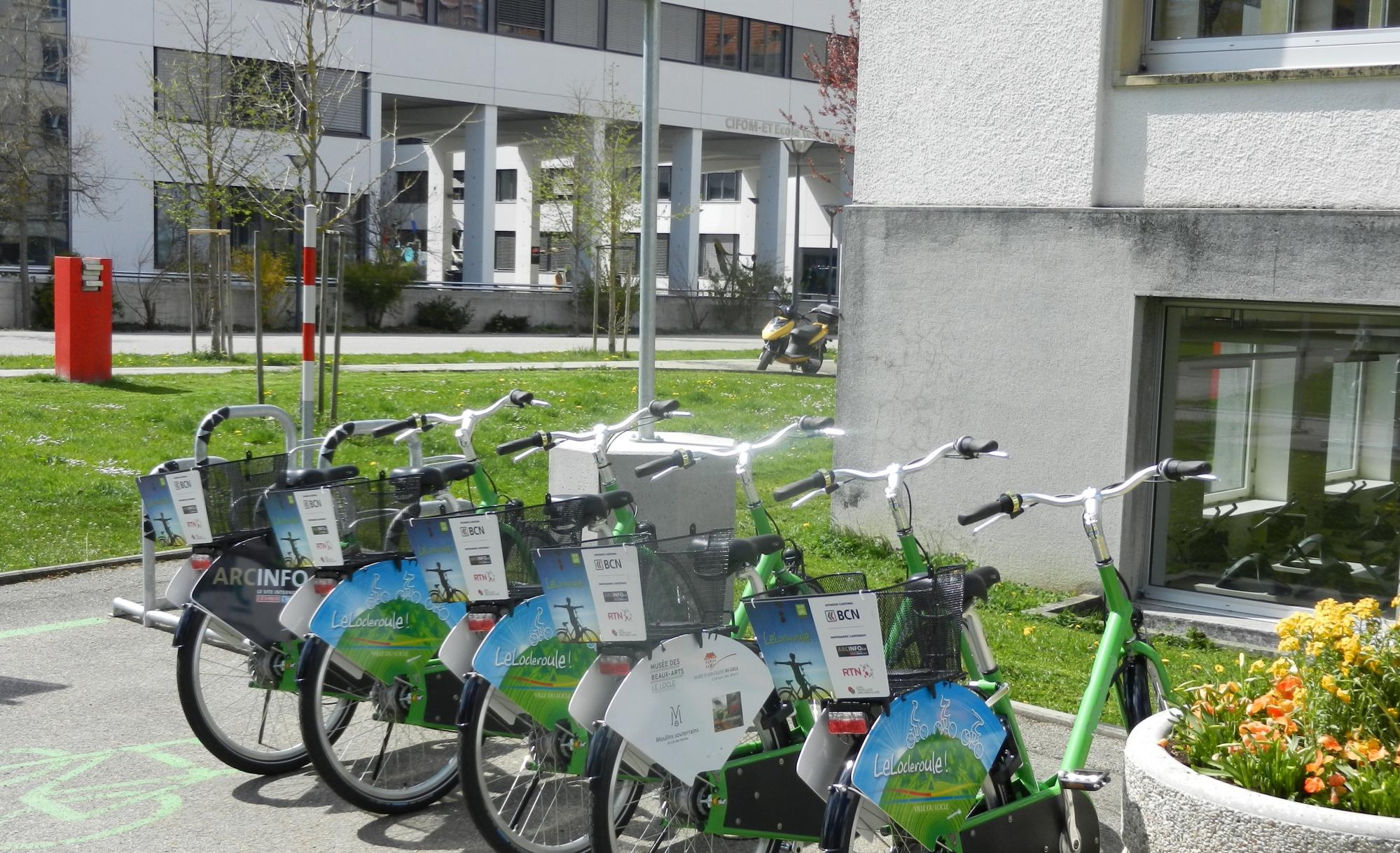 写真6:レンタル自転車の駐車場
